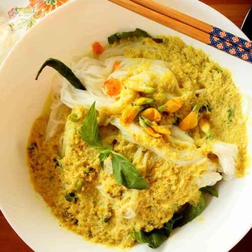 Nom Banh Chok (Khmer Noodle Curry)